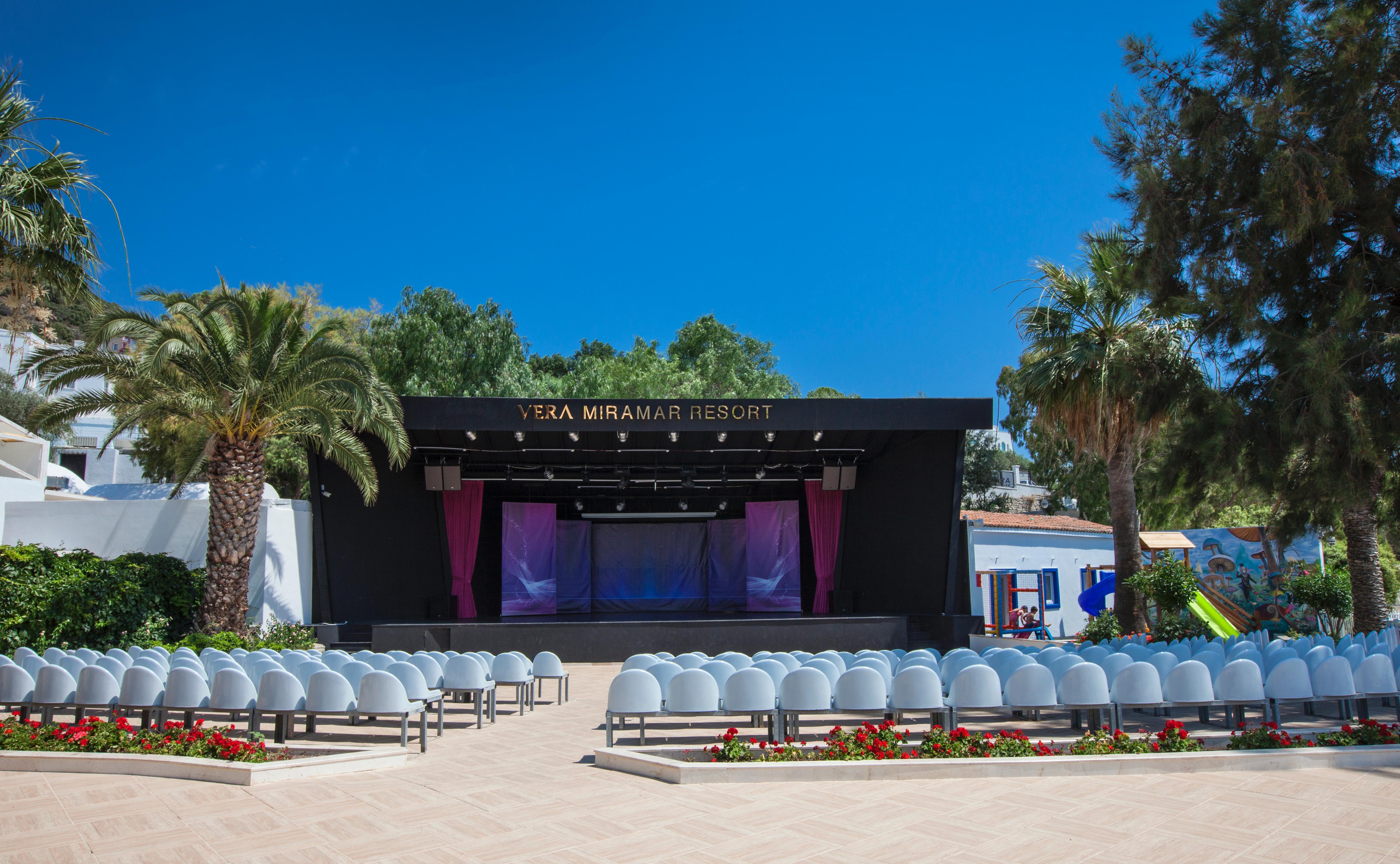 라브란다 Tmt 보드룸 리조트 Bodrum 외부 사진 The stage of the theatre