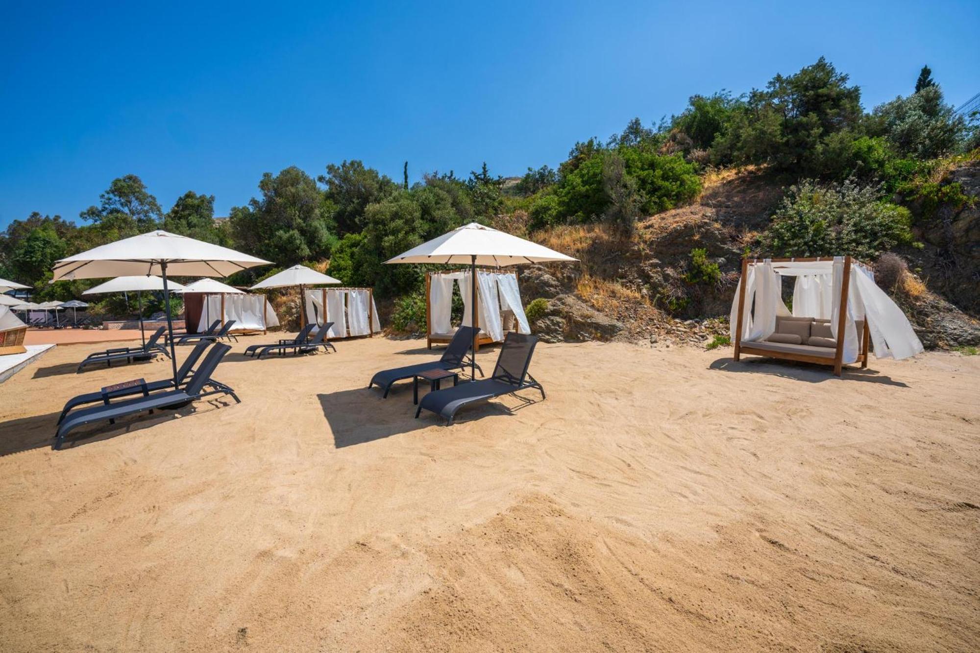 라브란다 Tmt 보드룸 리조트 Bodrum 외부 사진 Beach at the resort
