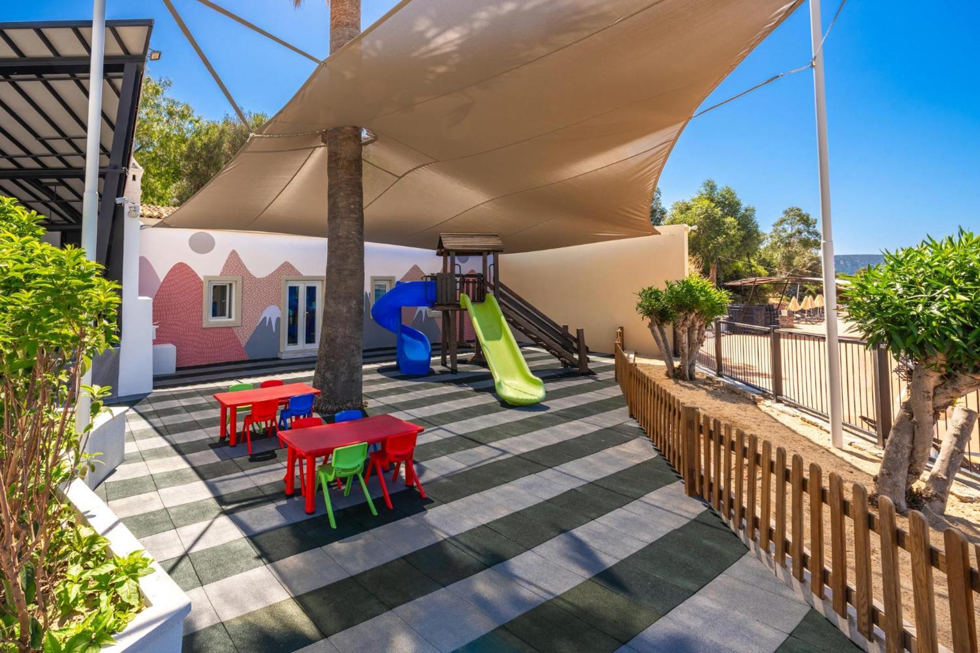 라브란다 Tmt 보드룸 리조트 Bodrum 외부 사진 Playground